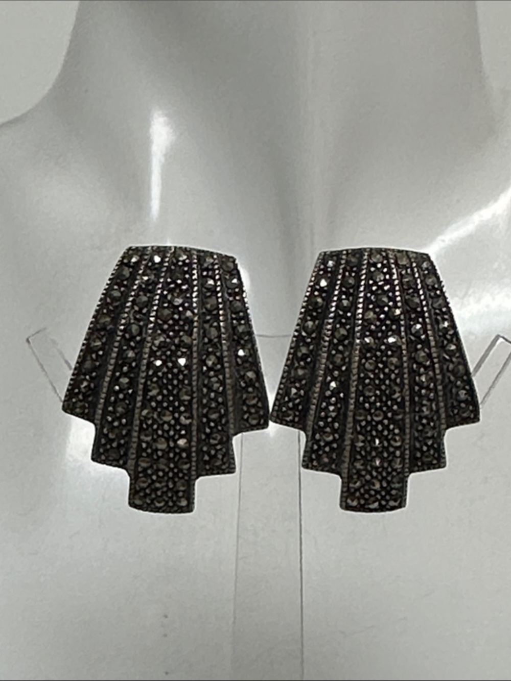 Elegant 925 Sterling silver Marcasite Stud Earrings